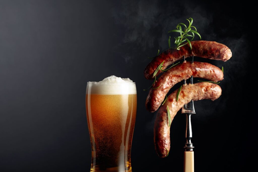 Bier passt zu Wurst