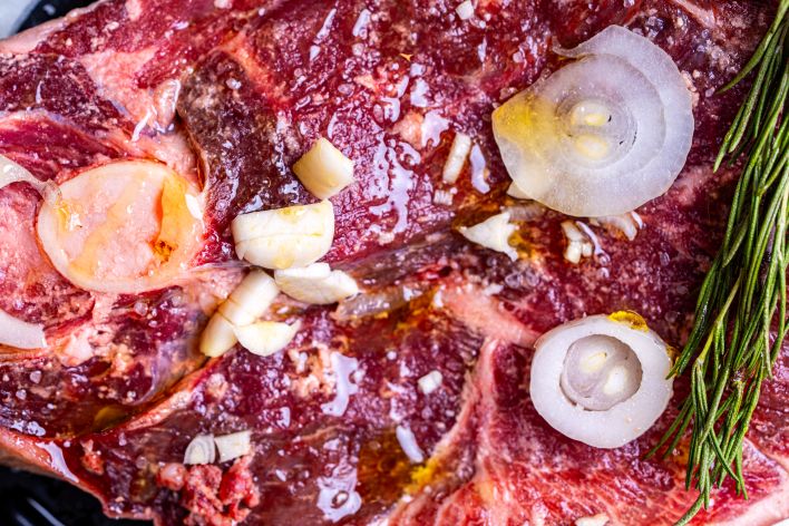 Lammbraten mit Bier Roasted lamb with beer 3